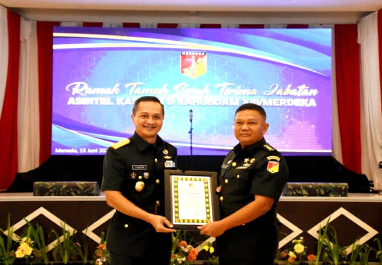 Pangdam XIII/Merdeka Pimpin Sertijab dan Tradisi Satuan Pamen