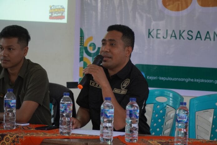 jaksa masuk sekolah