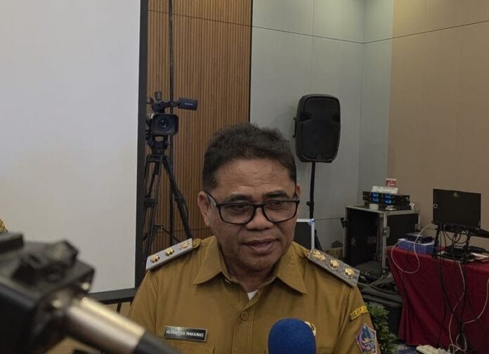 pltbupati sitaro heronimus makainas